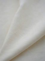 Tissu satiné blanc nacré 70 % lin 30 % viscose, largeur 150 cm, vendu au mètre pour la confection de robes, trench-coats et vestes