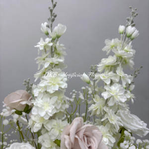 Nuevo Diseño de Camino de Flores Artificiales de Baby's Breath para Decoraciones de Bodas, Graduaciones, Pascua y Halloween - Tela de Seda Ecológica - Product Image 4