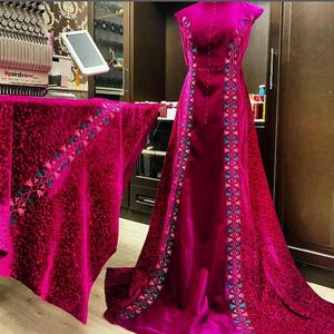 Máy thêu vi tính Fortever thêu các mẫu thiết kế dài lên vải - Product Image 4