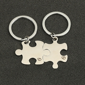Love Lock avec des chaînes que vous tenez à My & Forever Couple Love <span class=keywords><strong>Key</strong></span> Locks Lover Gifts Heart Keychain - Product Image 4