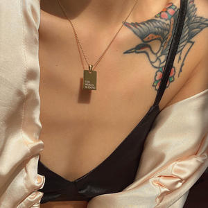 Collar con colgante rectangular cuadrado inspirador de acero inoxidable (más amor propio) para sus mujeres mamá hija hermana - Product Image 4