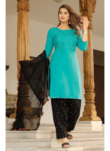Conjunto de Kurti Teal con Patiala y Dupatta, Bordado con Espejos, Ropa Étnica de Rayón, Mangas Tres Cuartos, Cuello Redondo - Product Image 5