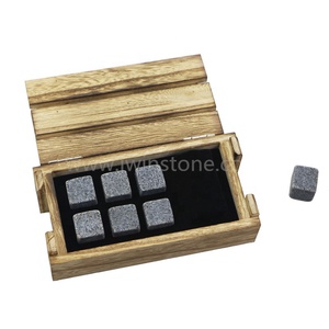 IWINSTONE Whisky de regalo Set de 6 <span class=keywords><strong>Natural</strong></span> de <span class=keywords><strong>esteatita</strong></span> de granito y escalofriante rocas con elegante caja - Product Image 1