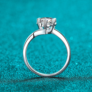 Bague solitaire en moissanite 1CT/2CT, argent sterling 925 plaqué rhodium, taille brillante, sertie pavé, bijoux de fiançailles pour femmes - Product Image 3