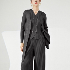 Chaqueta cortavientos plisada de alta calidad Miyake, cárdigan largo informal de gama alta para mujer - Product Image 2