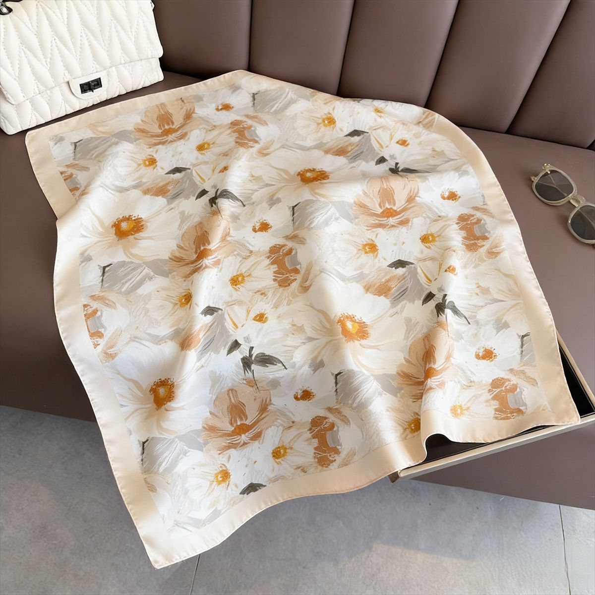 Beige 02