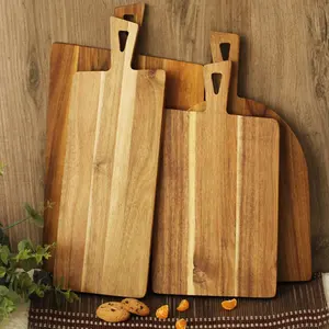 Tablero de madera único personalizado al por mayor tabla de cortar de bambú de madera de acacia de nogal negro multifuncional con mango