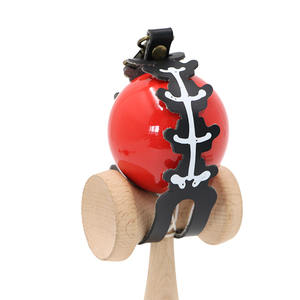 日本のけん玉革ケース クリエイティブなスカル ハロウィンけん玉収納 シンプルなけん玉ホルダー - Product Image 3