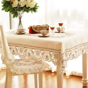 Кружевная небольшая кофейная прямоугольная скатерть с кремовой вышивкой Свадебная скатерть