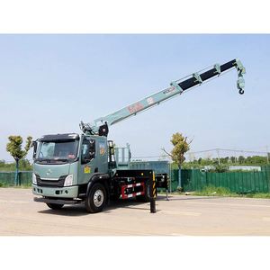 Camion grue lourd 4x2 Chenglong L3 avec flèche de 8 tonnes Changxing, levage stable et fonctionnement fiable pour le transport de marchandises - Product Image 2