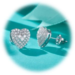 Gra chất lượng rắn 1.0mm nửa sang trọng moissanite Bông tai hình trái tim sang trọng moissanite <span class=keywords><strong>Stud</strong></span> Bông tai - Product Image 1