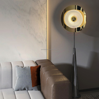 Lampe sur pied en laiton de style rétro italien moderne, base E27 avec source de lumière LED, finition cuivre antique, abat-jour en métal pour canapé et chambre à coucher