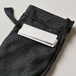 <span class=keywords><strong>Étiquette</strong></span>s composites en métal et caoutchouc pour vêtements <span class=keywords><strong>de</strong></span> luxe <span class=keywords><strong>Étiquette</strong></span>s <span class=keywords><strong>de</strong></span> <span class=keywords><strong>vêtement</strong></span> inspirées du matériel <span class=keywords><strong>de</strong></span> restauration lavable pour chaussures et sacs - Product Image 3