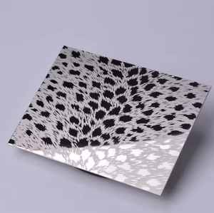 Plaque en acier inoxydable gravée EX932 avec services de pliage/découpe/soudage pour la décoration murale et de plafond des centres commerciaux - Product Image 1