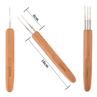BLT gros 0.75mm bambou manche en bois Logo personnalisé en acier inoxydable Dreadlocks Crochet crochet aiguilles outil d'extensions de cheveux