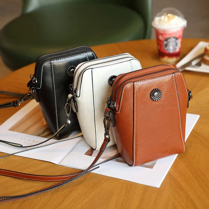 Factory Direct Women's Wallet As A Gift Made Of Cowhide Leather Black White Brown Small Phone Holder Bag Elegant Handbags
