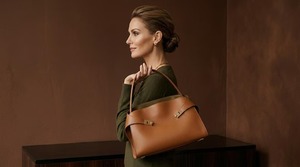 Sac de soirée en cuir de luxe pour femmes avec fermeture métallique élégante et fonctionnalité pour mariage/fête, disponible à prix abordable - Product Image 2