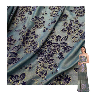 Nuova Collezione Primavera Estate in Velluto Bruciato Dorato per Camicie Eleganti, Abiti e Abiti da Sera - Product Image 1