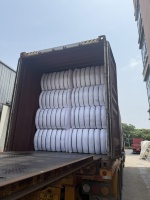 Fil de polyester 100% vierge en fibres filamentaires, 80 ktex, semi-terne, blanc brut, ignifuge, solide, pour la fabrication de fils et l'utilisation dans le béton