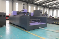 Machine de découpe et de gravure CNC 4 axes à tête oscillante 1325 pour sculpture sur bois 3D et moules en mousse EPS - Prix