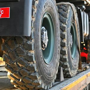 Neumáticos para Camiones de Servicio Pesado, Radiales de 14 Capas, Tamaño 295/80R22.5, Certificación DOT, Nuevos, de Alta Calidad, para Reemplazo/Reparación - Product Image 1