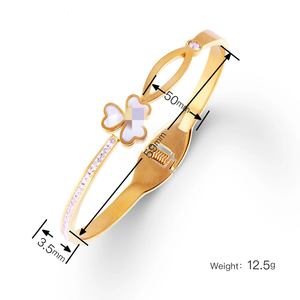 SZ074 Galvanizzazione oro nero quadrifoglio bracciale da donna di alta qualità Non sbiadita gioielli in acciaio inossidabile - Product Image 5