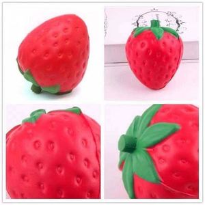 ของเล่นบีบสตรอว์เบอร์รี่นุ่มนิ่มขนาดเล็ก น่ารัก สีแดงชมพู ของเล่นคลายเครียด นุ่มนิ่ม เหมาะสำหรับทุกเพศทุกวัย ของขวัญวันเกิดสำหรับเด็กอายุ 5 ถึง 7 ปี - Product Image 6