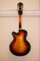 Gitar Elektrik Jazz 17" Buatan Tangan Yunzhi Luthier, Body Hollow Maple Berpola, Top Sunset Spruce, Fingerboard Ebony, 6-String