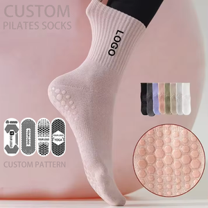 उच्च गुणवत्ता वाले इलास्टिसिटी रेलेडी क्रू योग मोजे कपास लुभावनी नरम गैर-पर्ची बैलेट मोजे ग्रिप के साथ मोजे - Product Image 1