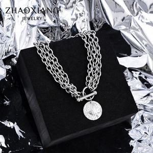 Colliers tendance pour femmes en acier inoxydable, style hip-hop, nouveau style vintage, pendentifs ronds dorés superposés - Product Image 6