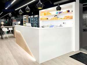 Custom Eco-Friendly Optical <b>Display</b> <b>Cabinet</b> LED Lighting for B2B Eyewear Store Turnkey Design Installation Factory Custom - Product Image 3