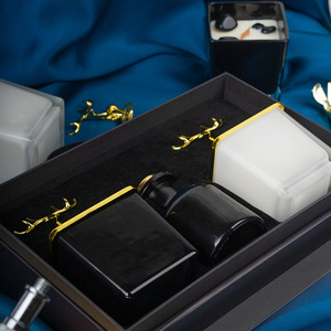 Set de Regalo de Boda, Vela Aromática en Forma de Taza, Personalización para Padrinos de Boda y Testigos - Product Image 1