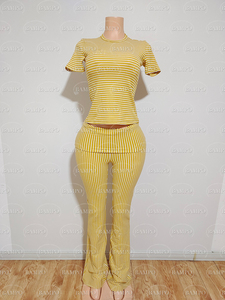 Completo Loungewear Estivo 2026 Personalizzato in Cotone a Righe da Donna: Set 2 Pezzi con Pantaloncini e T-shirt a Maniche Lunghe - Product Image 6
