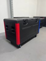 Boîte de protection détachable pour écran LED en PE, antichoc, empilable, avec roues, pour économiser sur le fret maritime pour panneaux LED 500*500 et 500*1000