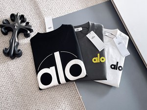 Camiseta Urbana ALOS, Estilo Yoga Lounge, Diseño Moderno y Estético, Combina con Todo, Atuendo Diario para el Campus, Estilo Casual para Jóvenes - Product Image 1