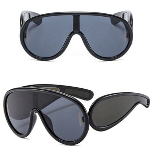 Nuevas gafas <span class=keywords><strong>de</strong></span> sol <span class=keywords><strong>de</strong></span> una pieza <span class=keywords><strong>de</strong></span> moda con montura grande para hombres, gafas <span class=keywords><strong>de</strong></span> sol deportivas <span class=keywords><strong>de</strong></span> pierna ancha, gafas futuristas Punk - Product Image 6