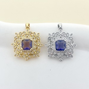 Collier avec pendentif fleur pour femme, micro-serti de zircon et entièrement orné de diamants, bijoux en alliage de zinc, cadeau pour femme - Product Image 5