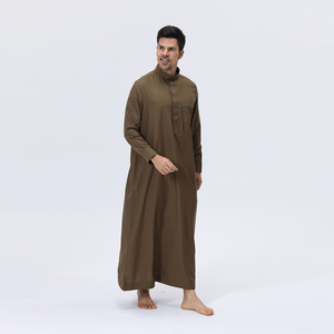 Vente en gros : Thobe saoudien pour hommes de haute qualité, avec col boutonné en métal, manches longues, Dishdasha du Golfe, Robe musulmane pour la prière et le quotidien - Product Image 6