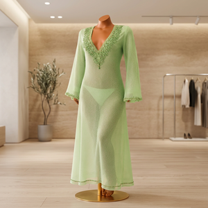 Robe longue kaftan vert clair en mousseline de soie perlée, taille naturelle, col en V profond, manches longues, élégante pour soirée, tenue de plage ou de villégiature - Product Image 4