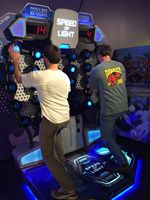 Machine de jeu d'arcade à vitesse de la lumière, directement de l'usine, pour les lieux de divertissement commerciaux et les entreprises de location