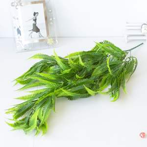 Parete di Piante Artificiali in Erba Persiana, Decorazione con 5 Rami Appuntiti, Fiori Rampicanti e Cesto Sospeso - Product Image 6