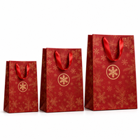 Sacs cadeaux pour petites entreprises, sacs cadeaux de Noël personnalisés en rouge et or avec des flocons de neige en feuille d'or, rubans en satin, poignées, sacs cadeaux en vrac pour les fêtes