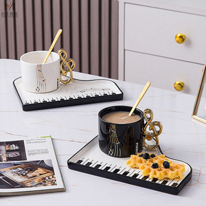 2023 nouveau design tasses en porcelaine piano <span class=keywords><strong>tasse</strong></span> à café en céramique et soucoupe avec poignée en or - Product Image 2