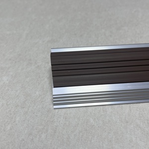 Bande en aluminium antidérapante pour escaliers, ajustement précis, aucun outil complexe requis, décoration intérieure - Product Image 4