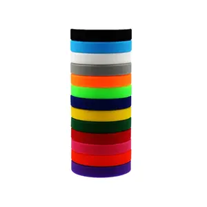 Serin tasarım kişiselleştirilmiş basketbol silikon bilekliği elastik çoklu renkler spor Baller silikon bilezikler