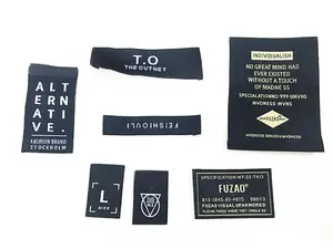 Vente en gros de chemise de vêtement de mode de qualité Logo de marque personnalisé Étiquettes tissées haute densité pour vêtements