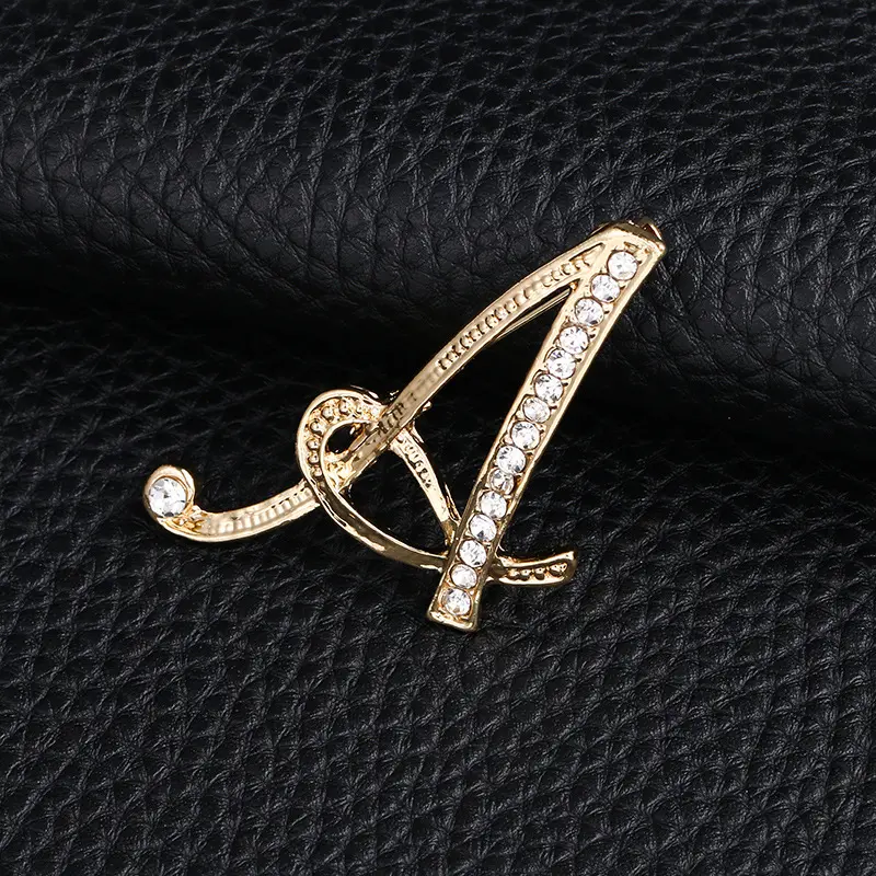 2022 yüksek moda broş Pins kadınlar erkekler için el sanatları gümüş A-Z İlk Rhinestone mektup broş