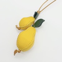 Echt lederen fruit-peerhanger Eerste laag plantaardig gelooide koeienhuid tasbedel Leuke schattige sleutelhanger Instagram-stijl ornament