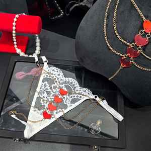 2026 Sexy Perizoma G-string da <span class=keywords><strong>Donna</strong></span> a Vita Bassa Sottile e Seducente, con Catena per il Corpo in Cristallo Regolabile e Pizzo Rosso - Product Image 6