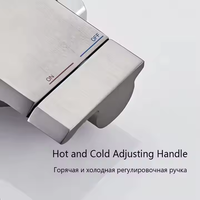 Système de Douche Thermostatique de Luxe 4-en-1 Ensemble de Salle de Bain Pluie avec Robinets et Pommeau de Douche en Laiton pour Hôtels, Appartements ou Villas